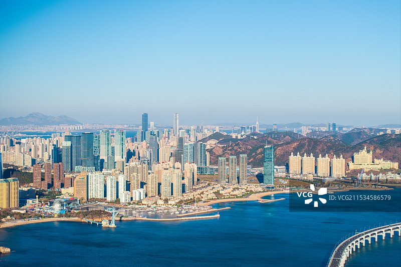 大连星海湾跨海大桥与城市全景图片素材