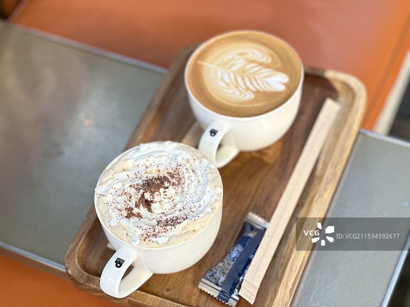 两杯咖啡高角度视图图片素材