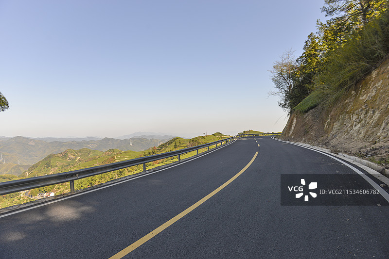 浙江省绍兴市嵊州市西白山道路风景图片素材