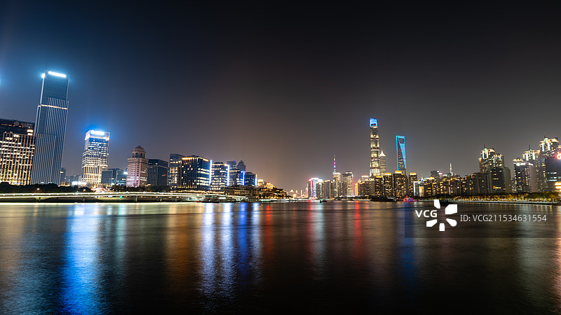 上海浦东滨江夕阳蓝调夜景拍摄图片素材