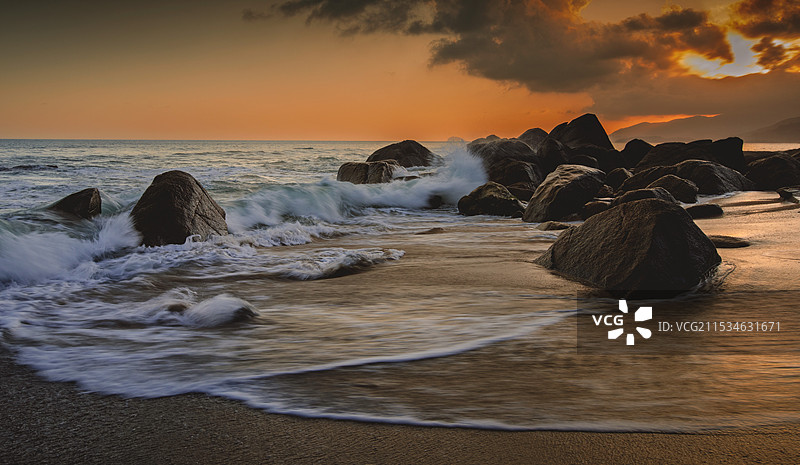 海南万宁石梅湾日落图片素材