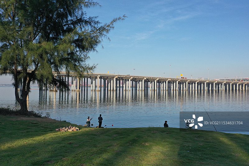 前海石公园垂钓者图片素材