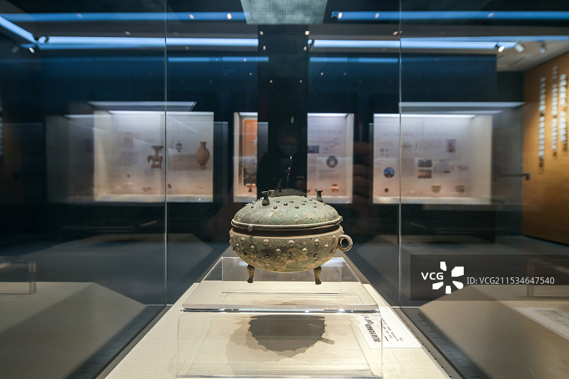 春秋乳钉纹铜敦 淄博市淄川区磁村春秋墓出土 淄博市博物馆藏 济南市博物馆“山东地区黄河文明特展”图片素材