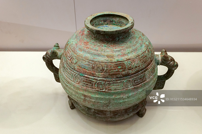 青铜龙首鋬簋（二级文物） 西周 五峰北黄崖仙人台出土 长清区博物馆藏 济南市博物馆展出图片素材