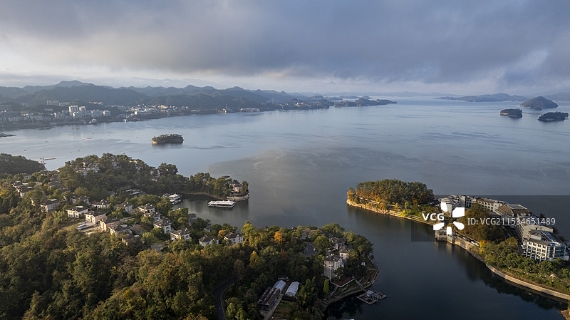 杭州千岛湖日出云海淳安市区图片素材
