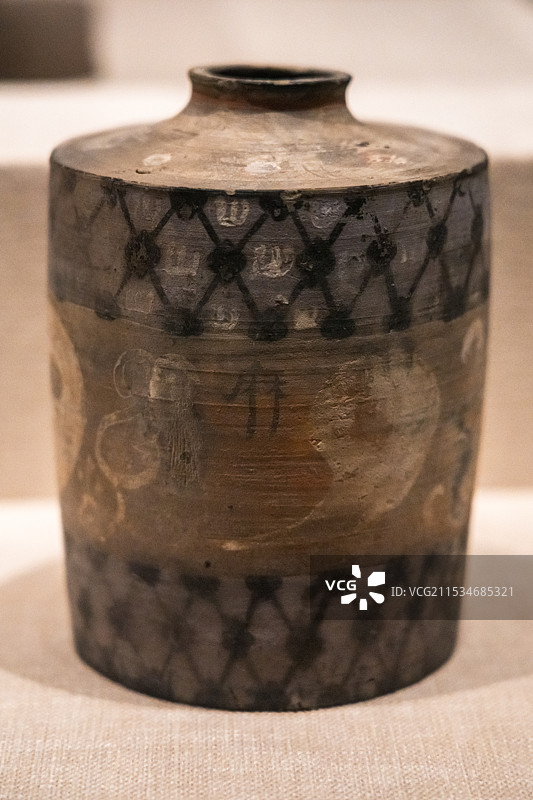 “禾、粟、稻、麦、豆”字陶囷（汉）陕西历史博物馆藏 榆林市横山区黑石克村出土图片素材