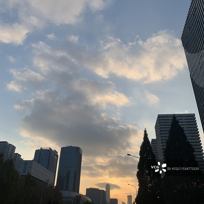 傍晚的高新区图片素材