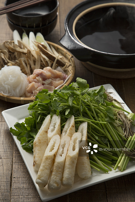 鸡肉团子锅的食材图片素材