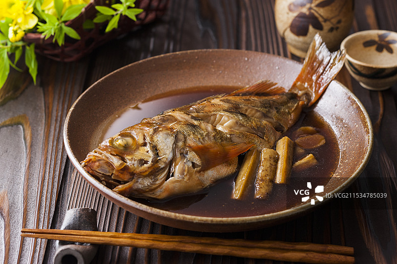 清酒炖黑石斑鱼（梅鲈）图片素材