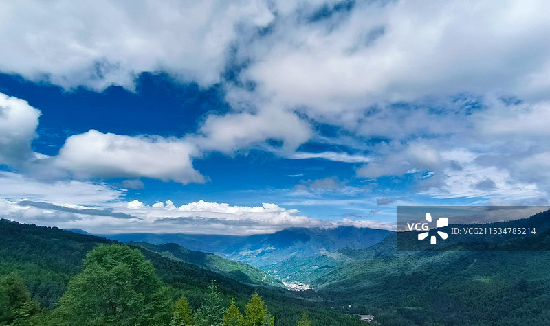 雅安硗碛藏寨·神木垒景区图片素材