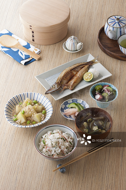 夏季一汤三菜图片素材