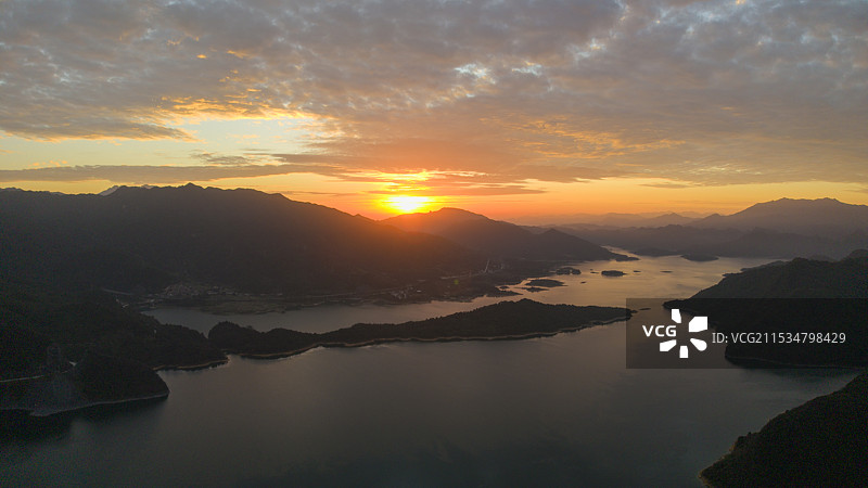 航拍韶关乳源南水湖湿地公园晨曦图片素材