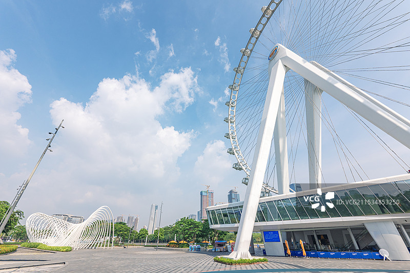 深圳华侨城欢乐港湾湾区之光摩天轮图片素材