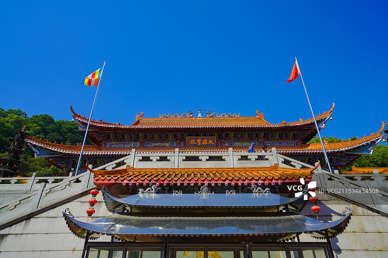 中国广东省深圳市光明区星湖路，弘源寺，佛教寺庙建筑之美！图片素材