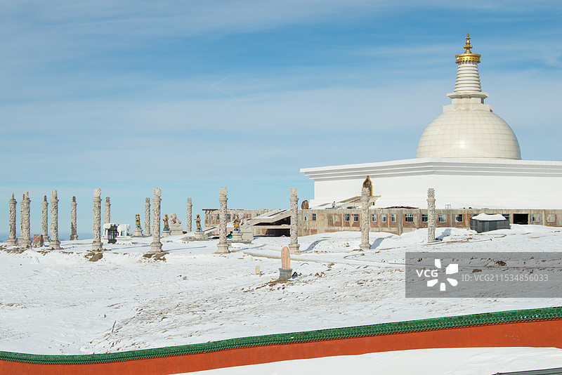 山西五台山，中台翠岩峰，演教寺，西台挂月峰，日出，雪景图片素材