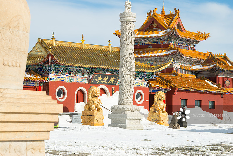 山西五台山，中台翠岩峰，演教寺，西台挂月峰，日出，雪景图片素材