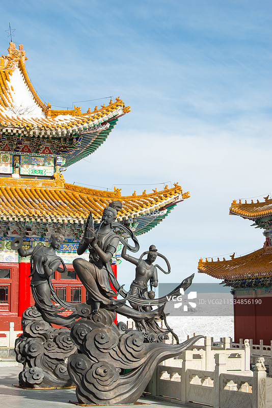 山西五台山，中台翠岩峰，演教寺，西台挂月峰，日出，雪景图片素材