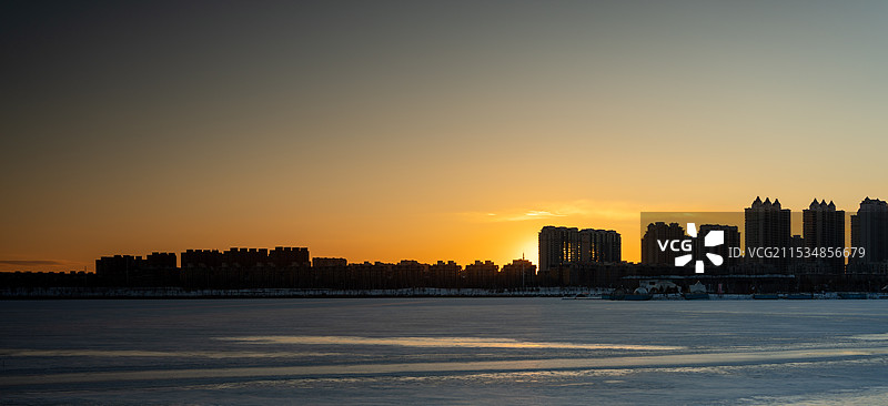 吉林省长春市八一水库冬日晚霞美景图片素材