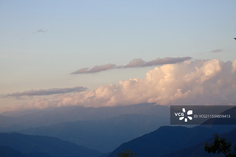 边境城市落日晚霞图片素材
