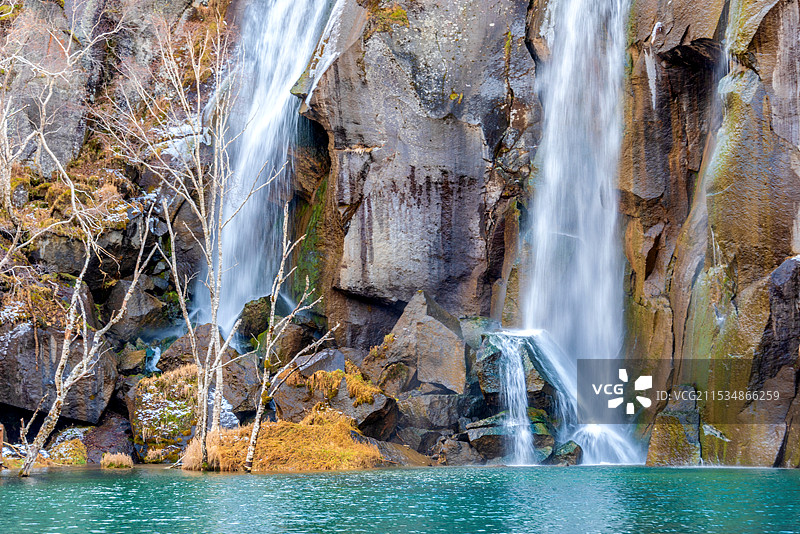 中国吉林延边长白山北坡绿渊潭瀑布图片素材