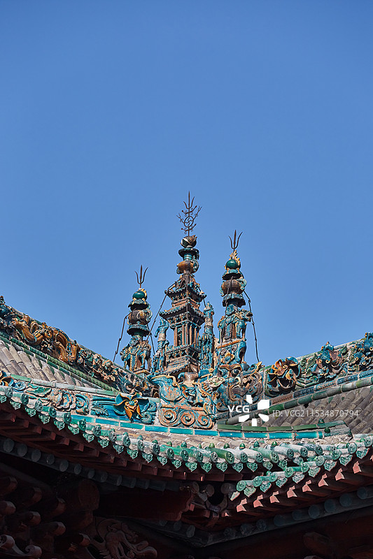 山西省晋中市介休市祆神楼斗拱琉璃脊兽图片素材