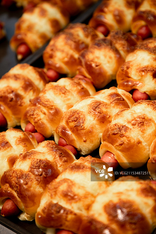 中式点心下午茶面包烘焙泡芙巧克力哈斗曲奇麻薯惠灵顿牛排面包女图片素材