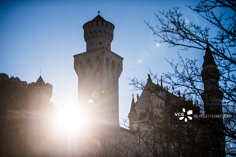 夕阳下的德国天鹅堡图片素材