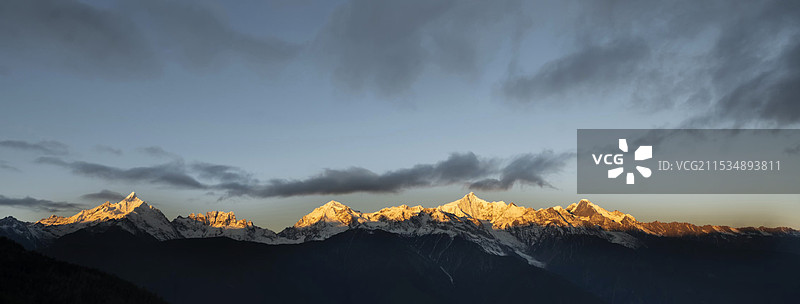 梅里雪山图片素材