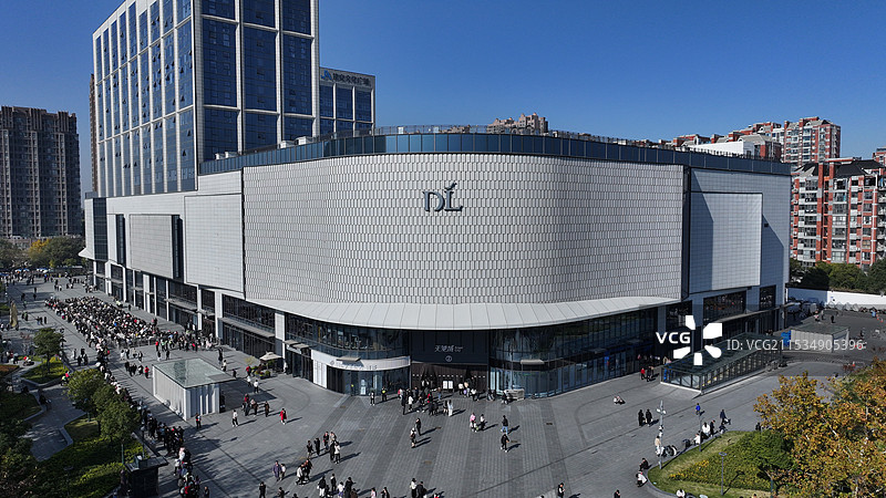 许昌胖东来天使城门口图片素材