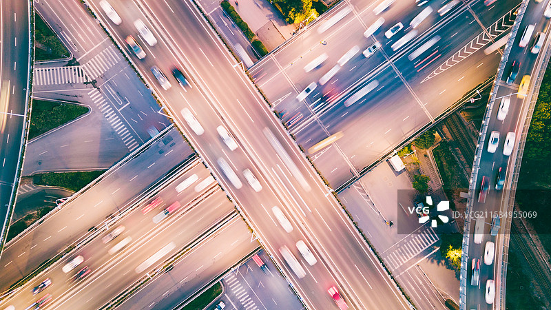 南京玄武湖与紫峰大厦夜景图片素材