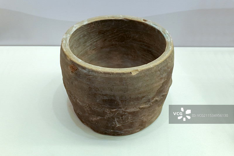 齐☐陶量（一级文物） 战国 济南市天桥区委大院出土 济南市博物馆藏图片素材