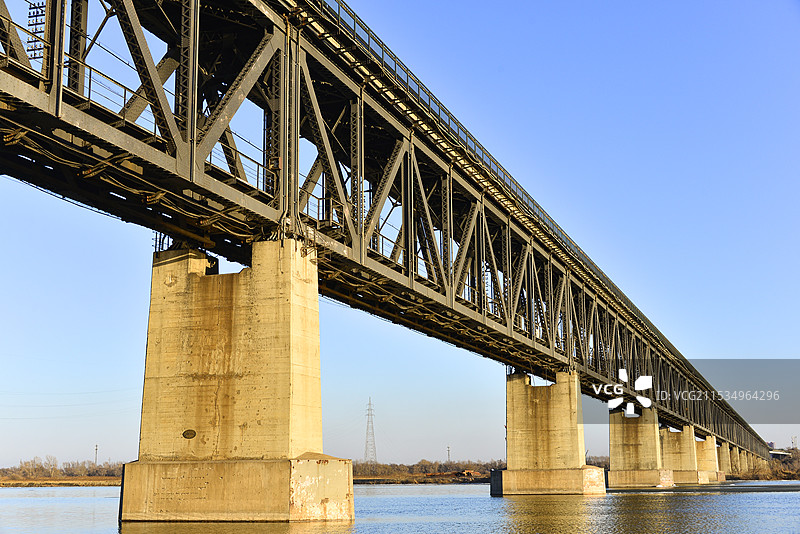 滨北线哈尔滨松花江大桥2013年春图片素材