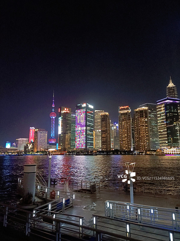 上海外滩夜景图片素材