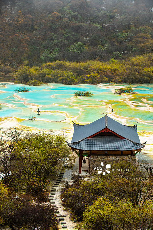 四川黄龙五彩池图片素材