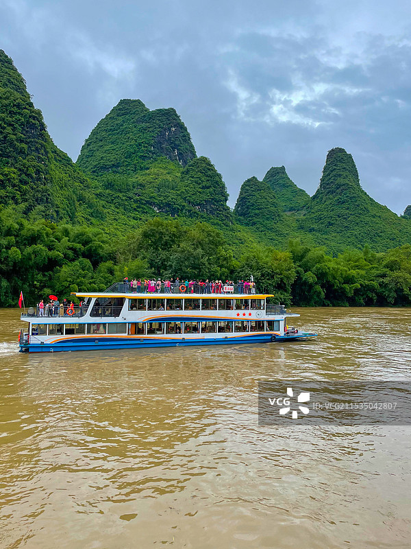风雨漓江行图片素材