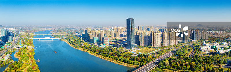 上虞曹娥江两岸城市秋日风光航拍图片素材