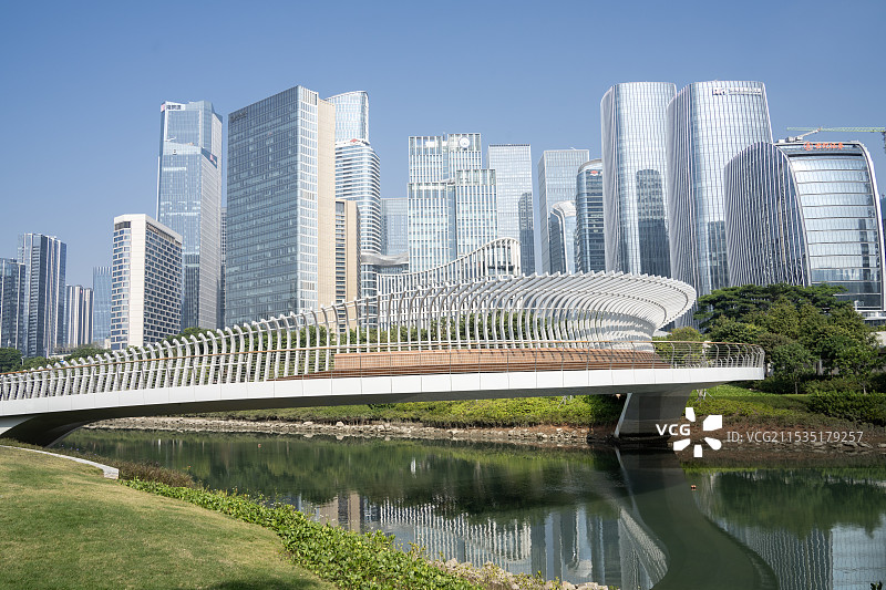 中国广东深圳前海合作区桂湾公园都市风光图片素材