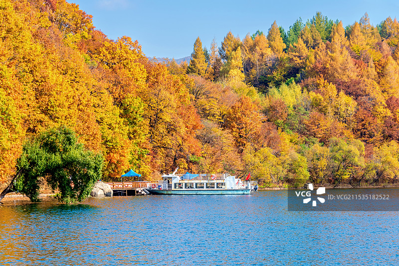 中国吉林通化辉南龙湾群大龙湾火山湖图片素材