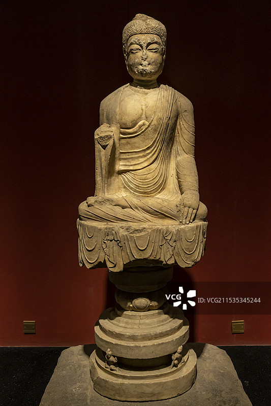 河北博物院（河北省博物馆）“曲阳石雕”展：孙四朗造佛坐像（唐，清河县出土）图片素材