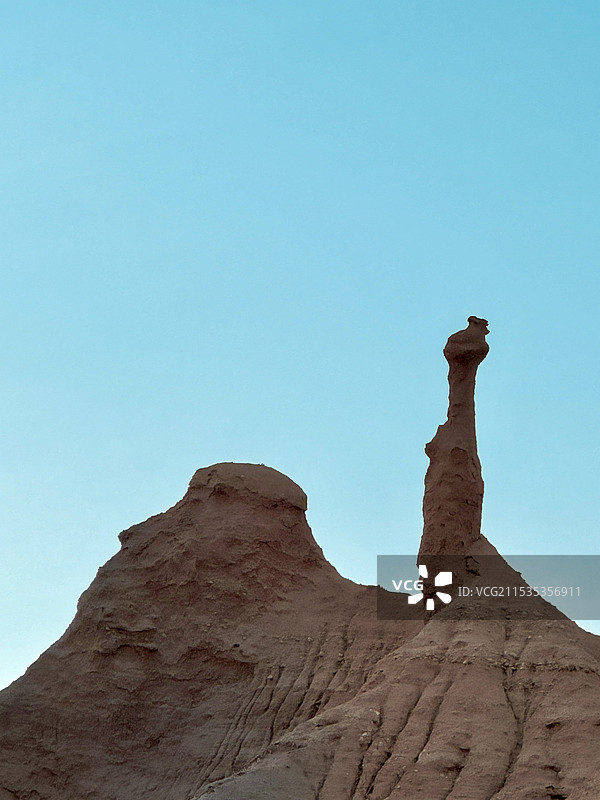 望夫石（新疆温宿大峡谷夕阳下奇石）图片素材