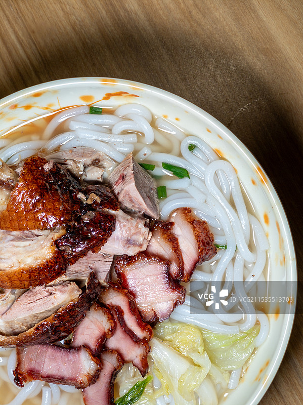 叉烧烧鹅濑粉图片素材