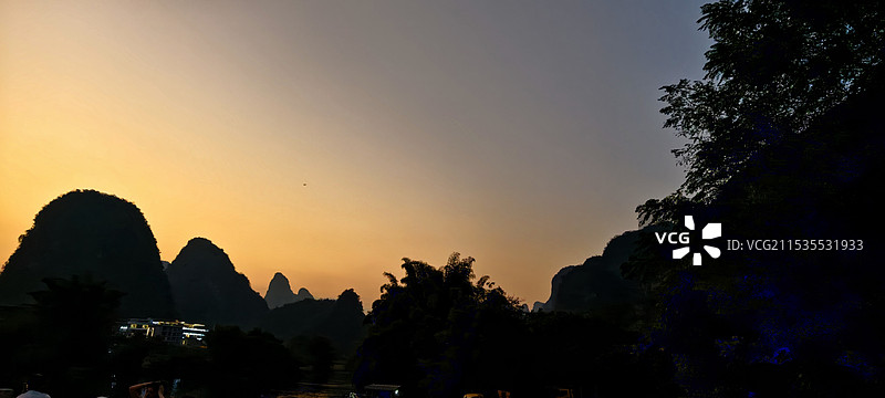 山的剪影图片素材