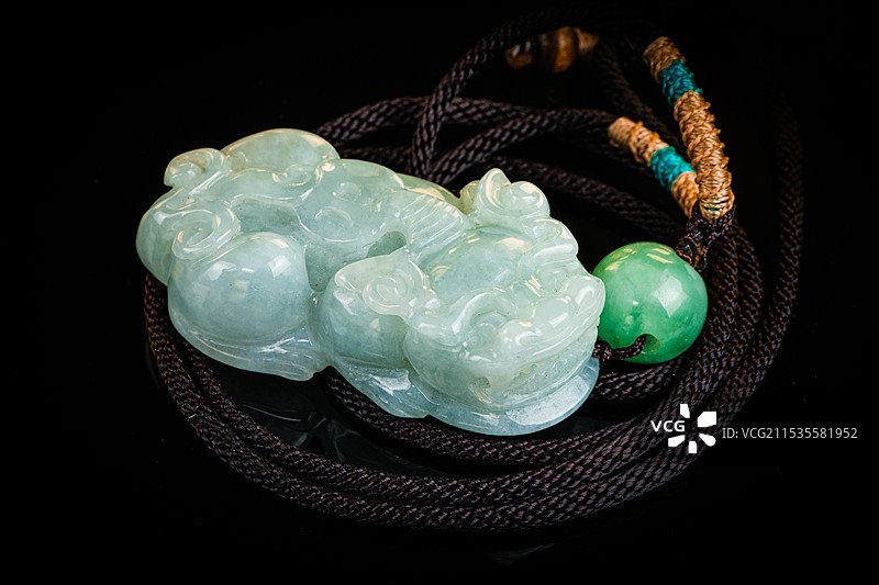 貔犰玉坠图片素材