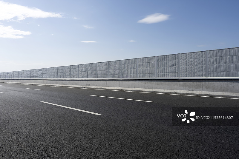 桥梁公路沥青路柏油路行车道交通运输汽车广告背景图图片素材