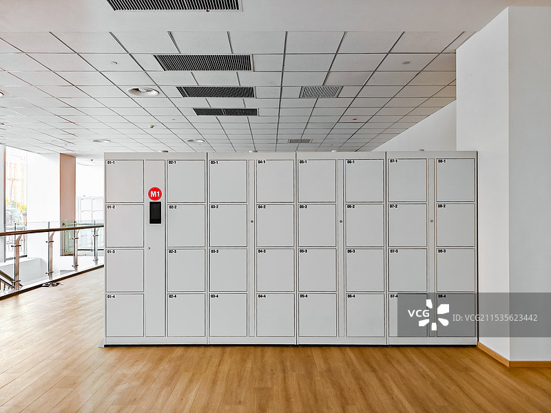 现代化智能储物柜图片素材