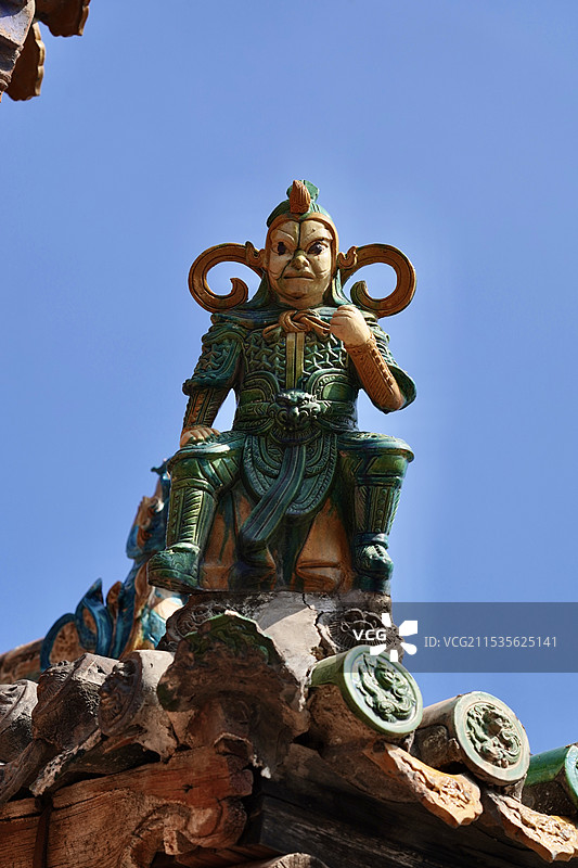 山西省晋中市介休市张壁村张壁古堡真武殿屋顶脊饰图片素材