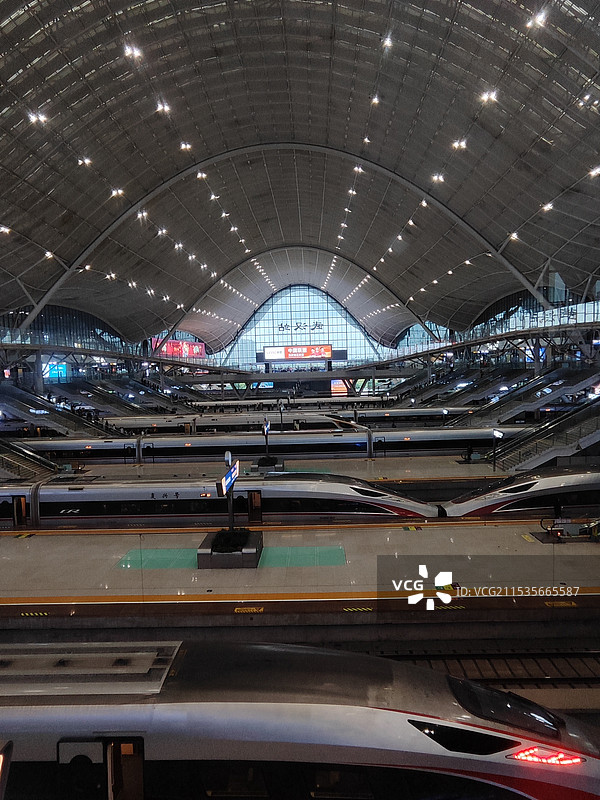 2024五一假期武汉火车站图片素材
