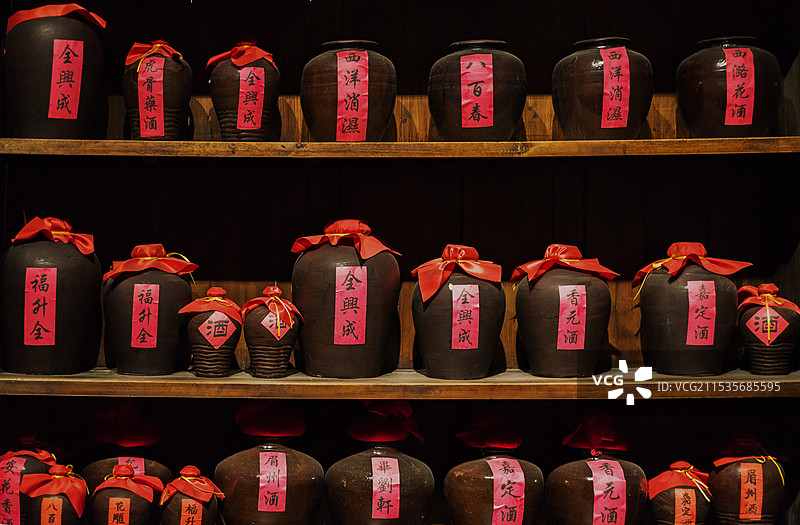 中国四川成都博物馆各种品类白酒图片素材
