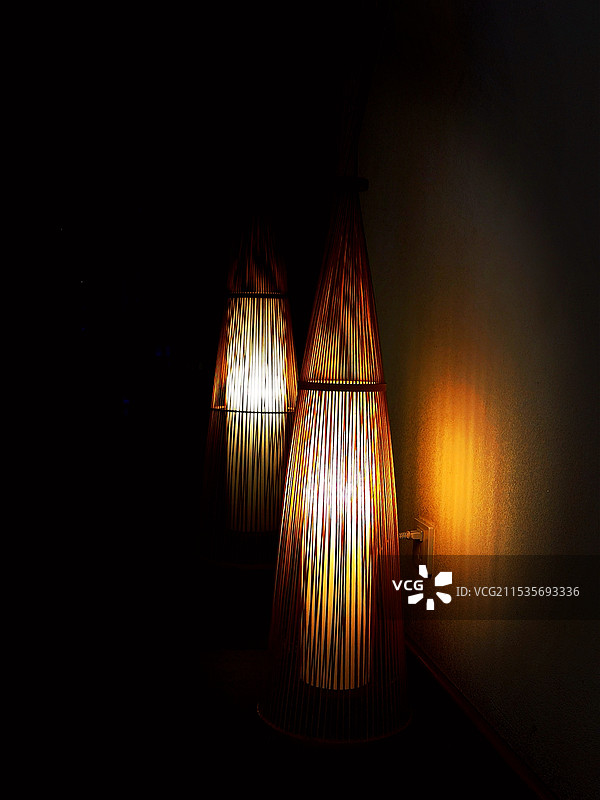 瑜伽馆的灯具图片素材