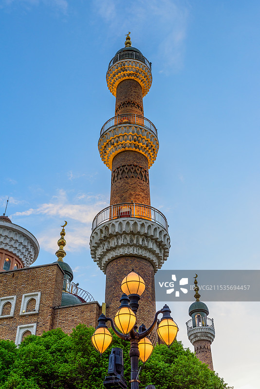 新疆国际大巴扎的塔状建筑（乌鲁木齐）图片素材